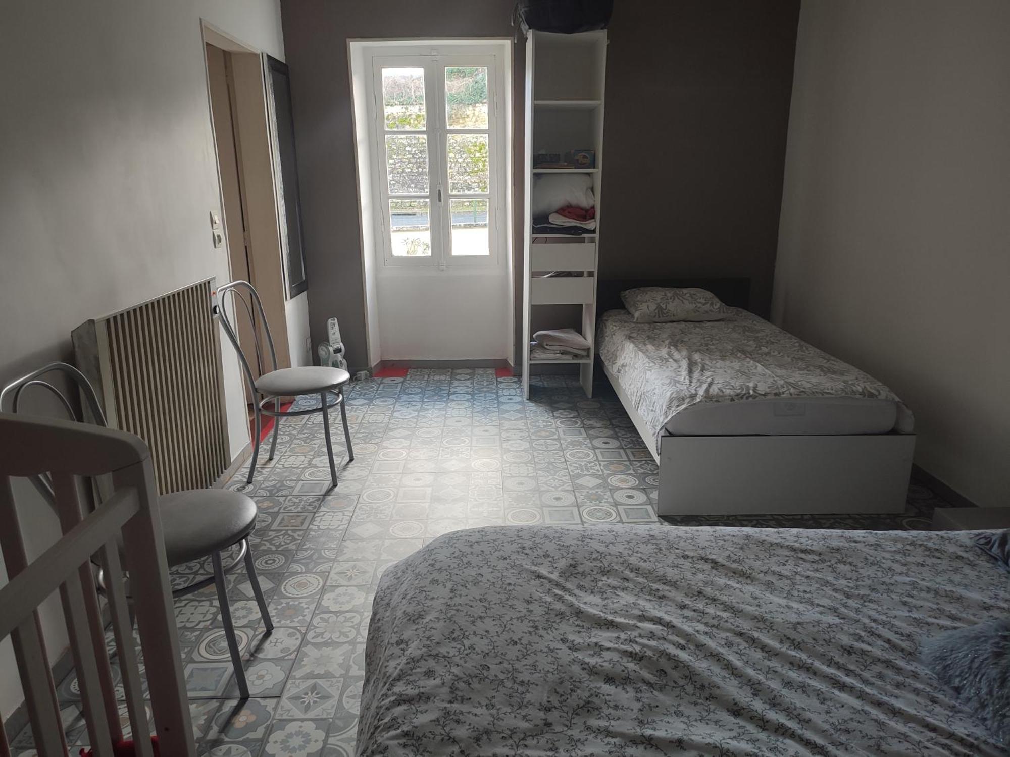 Maison Plain Pied, 2 Chambres, Longere Typique , Fraiche, Dans Bourg Avec Tous Commerces Lucay-le-Male Luaran gambar