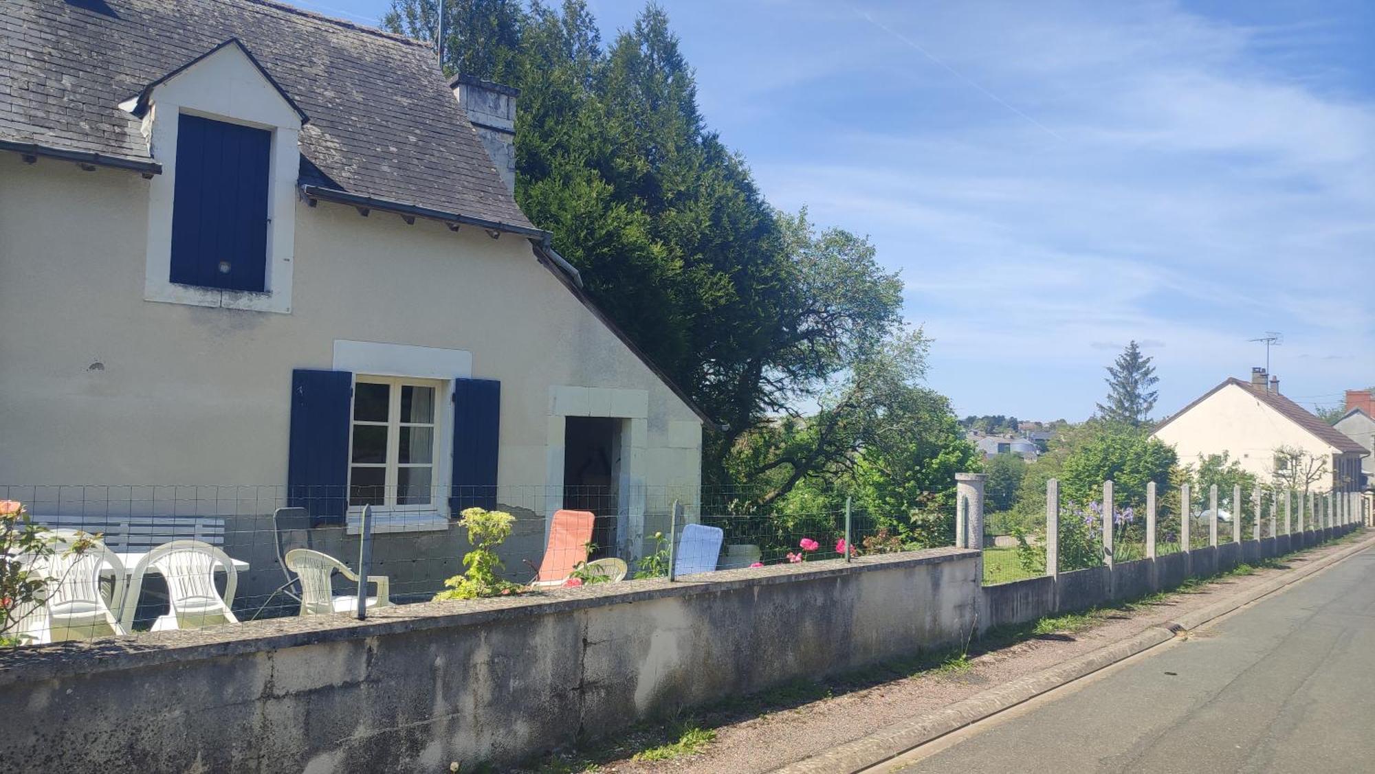 Maison Plain Pied, 2 Chambres, Longere Typique , Fraiche, Dans Bourg Avec Tous Commerces Lucay-le-Male Luaran gambar